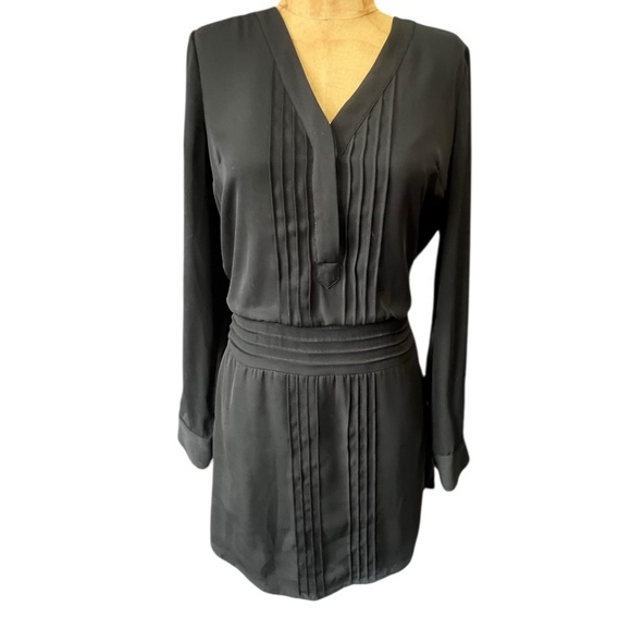 White House Black Market Dresses & Skirts - White House Black Market Black Long Sleeve Dress EUC 0